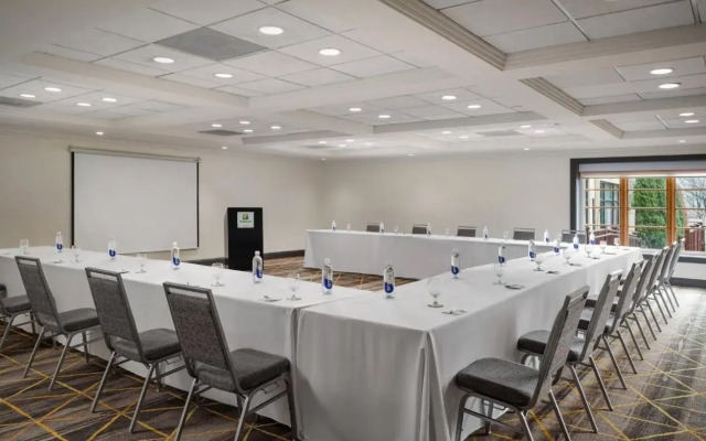 Holiday Inn Boston - Dedham Hotel & Conference Center by IHG