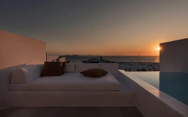 Porto Mykonos Hotel