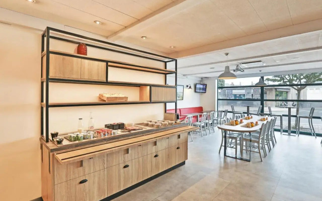B&B HOTEL Les Sables-d'Olonne Centre Gare
