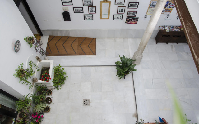 El Granado Hostel