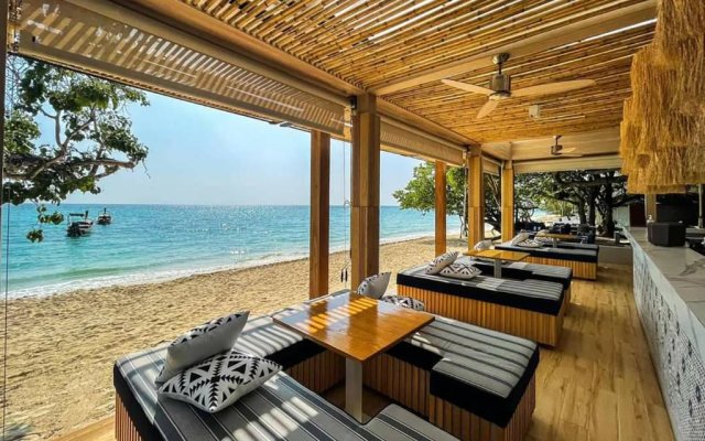 Phi Phi Holiday Resort – SHA Extra Plus