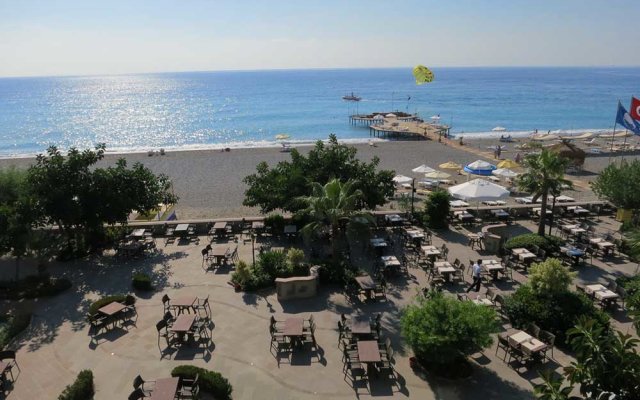 Taluyka Sunset Beach Hotel