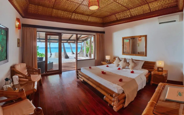 Angaga Island Resort & Spa