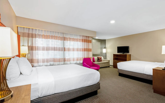 La Quinta Inn & Suites by Wyndham Seattle Federal Way