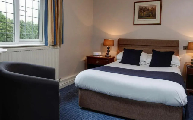 Oaklands Hotel