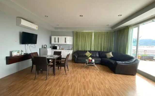 77 Patong Hotel & Spa