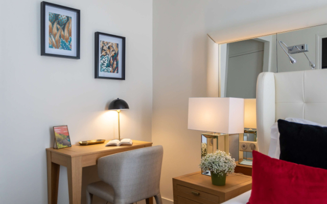 Paris Gare de l´Est - Tapestry Collection by Hilton