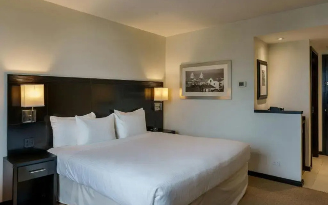 Courtyard by Marriott Panama Metromall