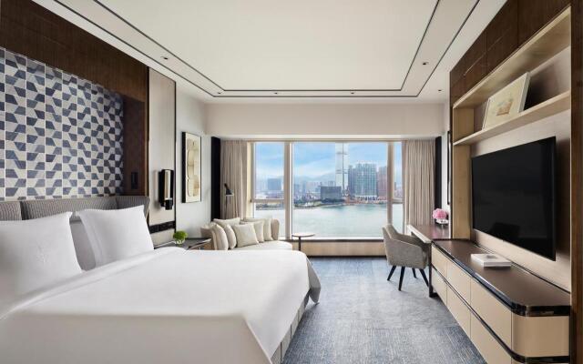 Four Seasons Hotel Hong Kong