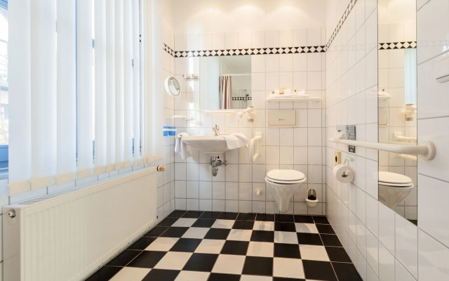 Hotel Rügenschmiede vis a vis Hiddensee