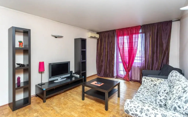 Four Squares Apartments Polyanka