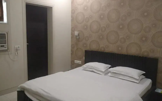 Pals Hotel