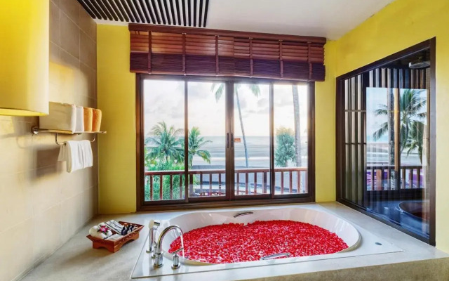 Apsara Beachfront Resort Hotel and Villa 