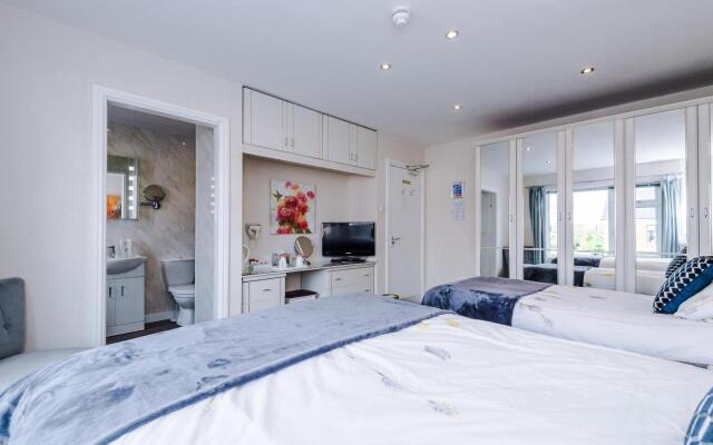 Holcombe Guest House