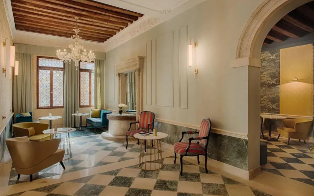 NH Venezia Santa Lucia Hotel