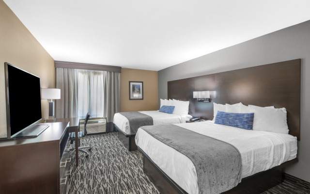 Best Western Plus Denton Inn & Suites