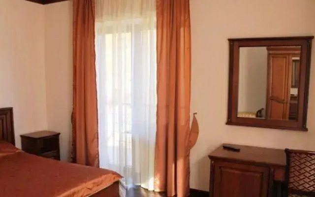 4 Sezona Hotel