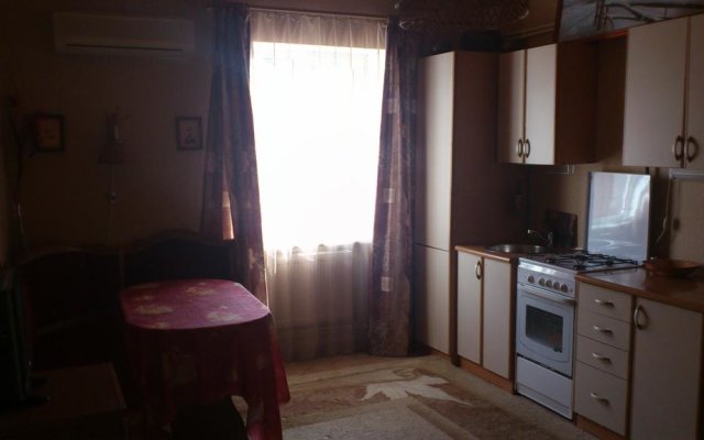 Guest House on Primorskaya 33