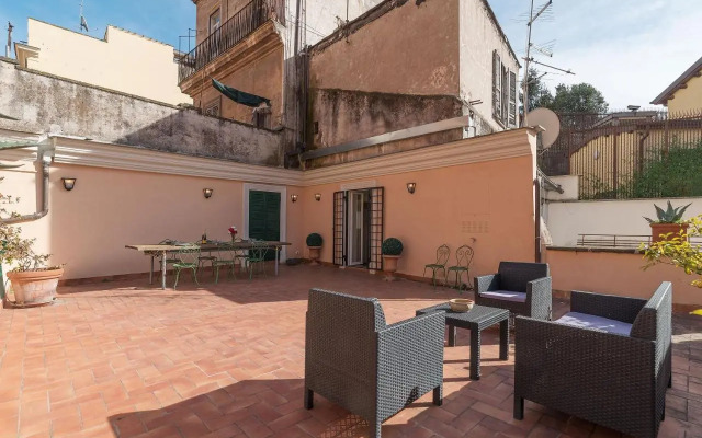 Monti Stunning Apartment with Terrace