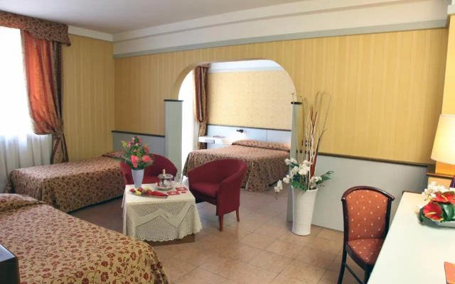 Hotel Maxim