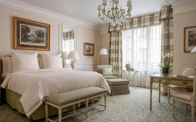 Four Seasons George V Hotel