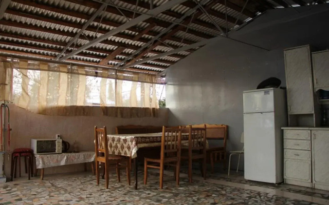 Melani on Slavyanskaya 7 Guest House