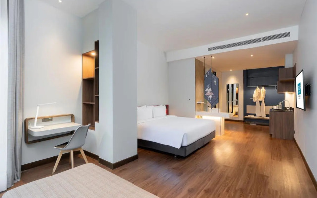Centara Life Hotel Bangkok Phra Nakhon