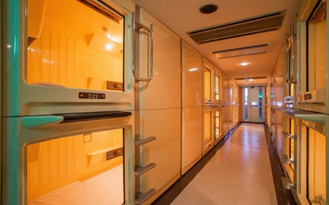 Capsule Hotel Palace