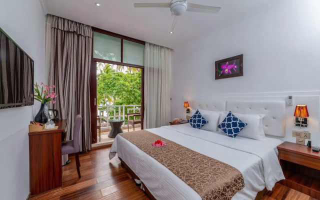 Sun Tan Beach Hotel
