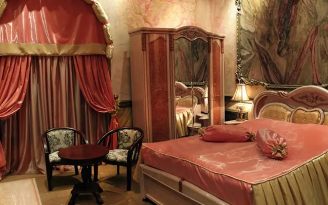 Alexandrapol Palace Hotel
