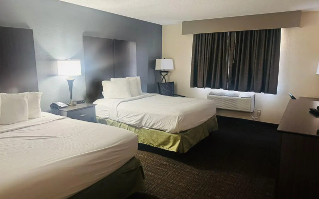 Baymont by Wyndham Chester IL Hotel