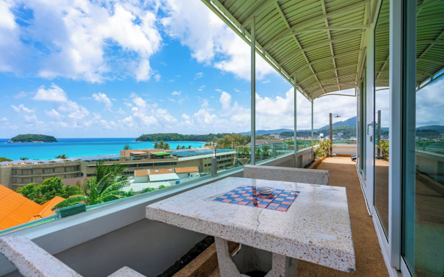 Kata Hill Sea View Hotel