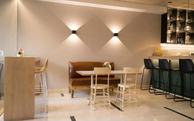 Hotel Sercotel Tres Luces