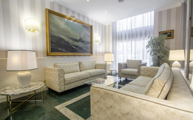 Hotel Flora
