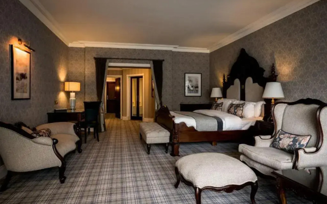 Harvey's Point Hotel