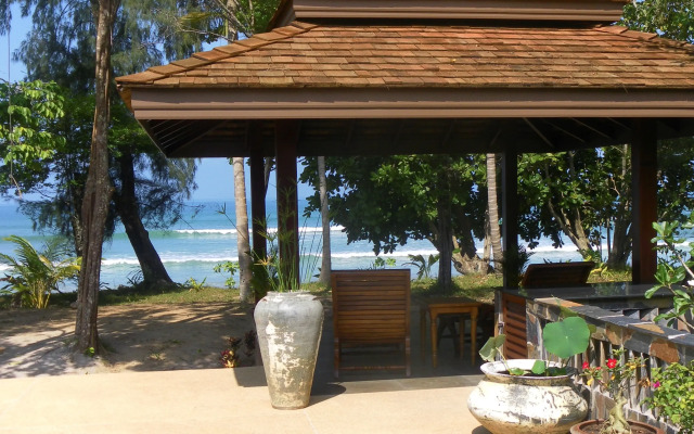 Koh Jum Beach Villas