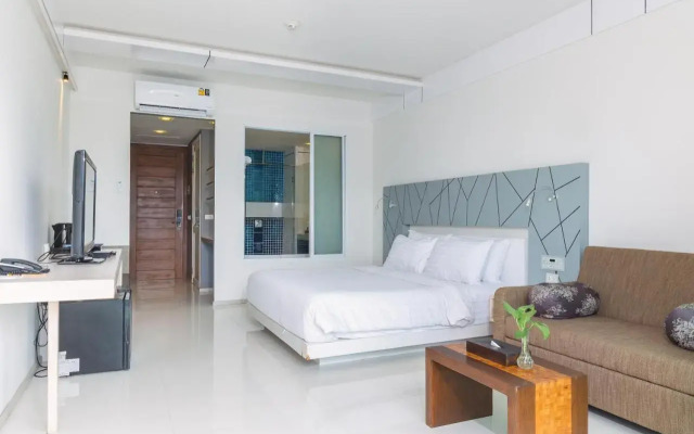 KC Beach Club & Pool Villas