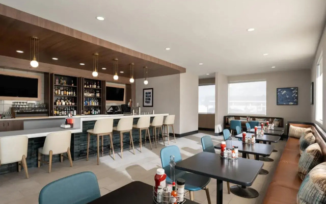 Holiday Inn Ontario by IHG