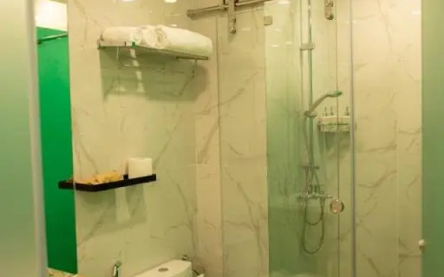Ruby Hotel