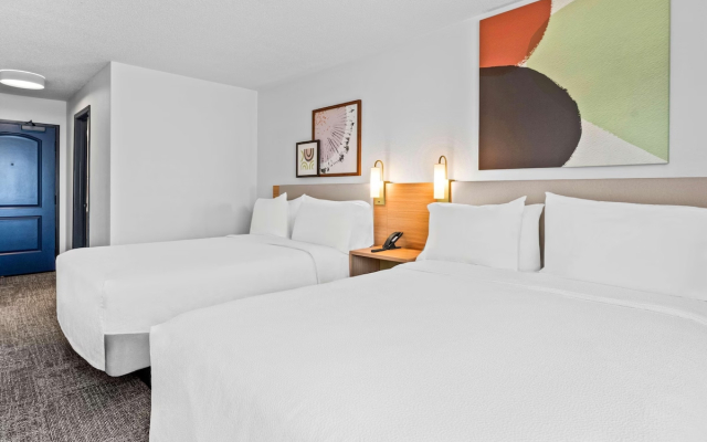 Spark by Hilton Modesto