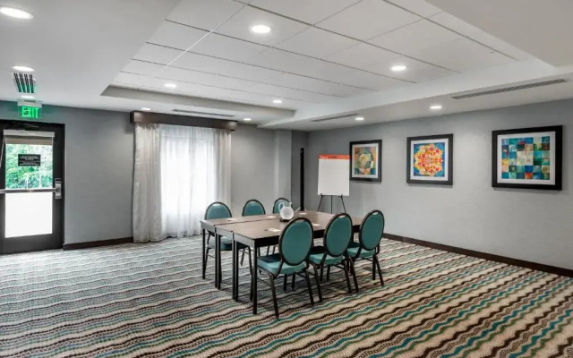 Hampton Inn Baltimore Bayview Campus