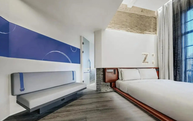 ZHotel The Somekh Building