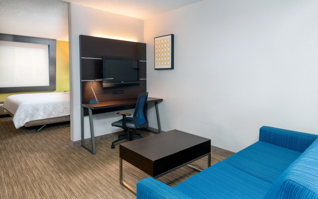 Holiday Inn Express Miami Airport Doral Area, an IHG Hotel