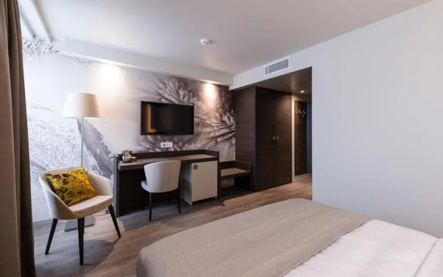 Ambassador Boutique Hotel