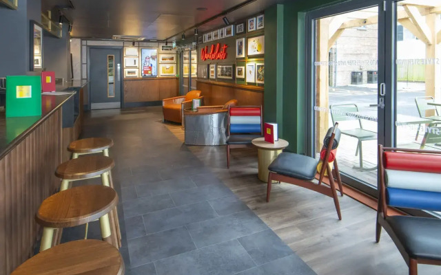 ibis London Gatwick Airport