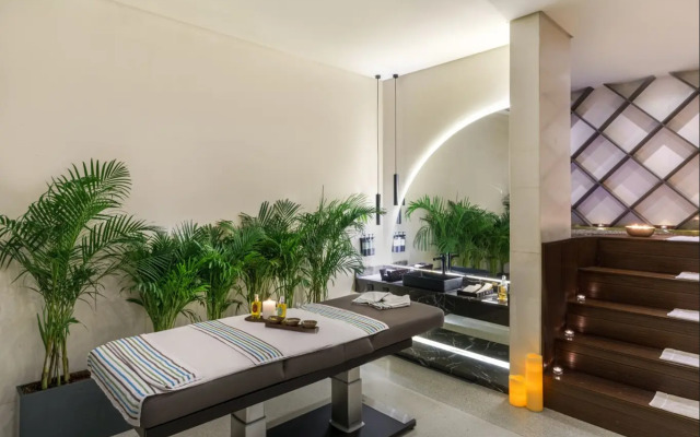 Rixos The Palm Hotel & Suites
