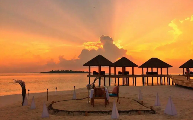 Kudafushi Resort and Spa