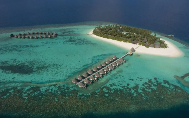 Angaga Island Resort & Spa