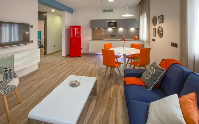 Gran Marina Suites