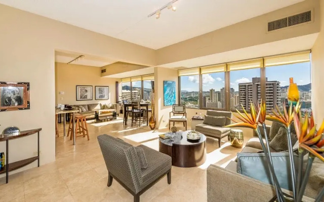 Chateau Waikiki